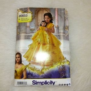 Simplicity D0653 Disney's Beauty & the beast costume Size 3-8 & AGD costume